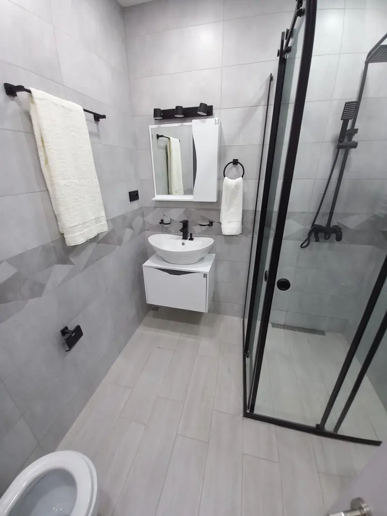 ქირავდება 3 ოთახიანი ბინა ორთაჭალაში