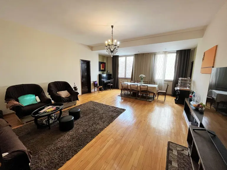 5 room apartment for sale in saburtalo