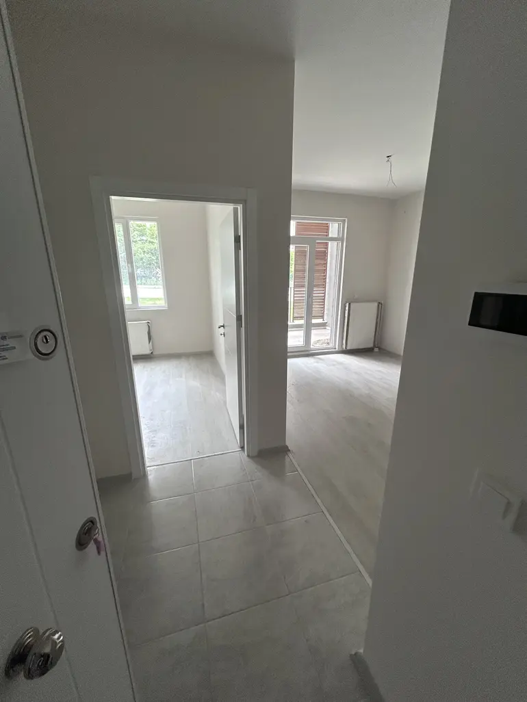 იყიდება 2 ოთახიანი ბინა დიღომი 1-9-ში