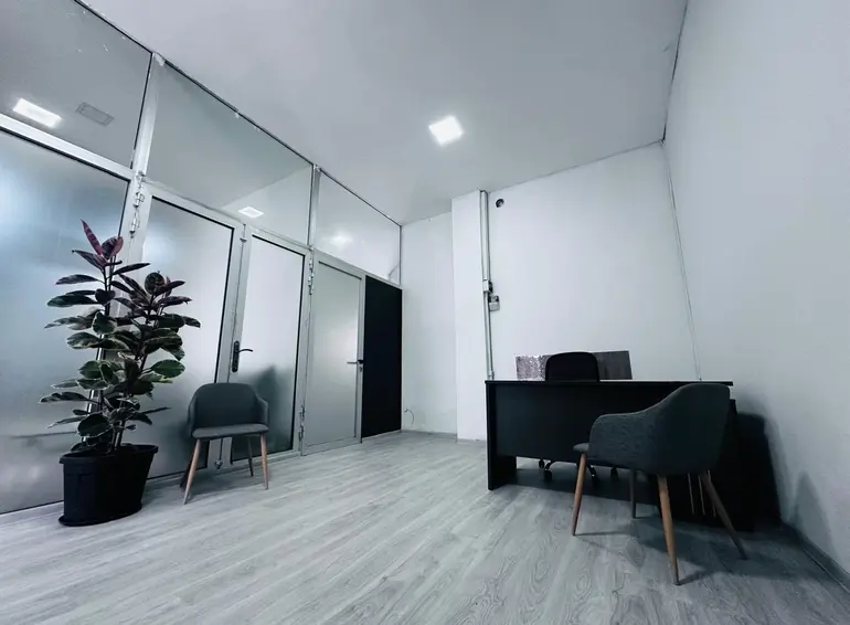 Universal commercial area for rent in isani