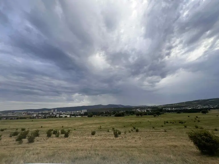 Agricultural plot for sale in lisi lake