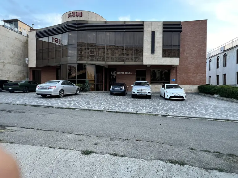 Special commercial area for rent in mukhiani