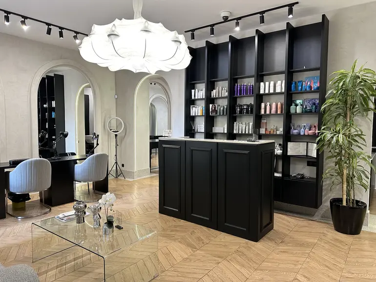 Universal commercial area for rent in tbilisi