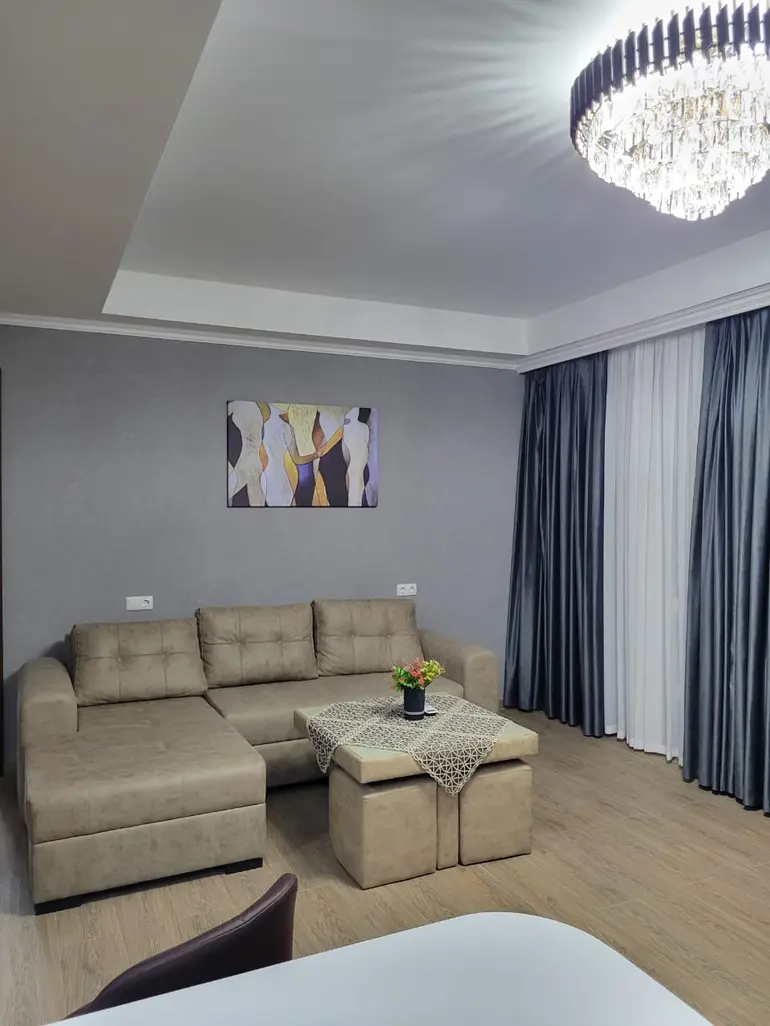 statment-img-0.7758672781431131