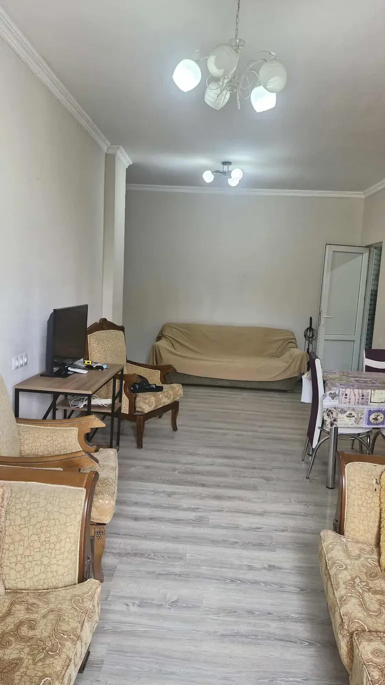 ქირავდება 2 ოთახიანი ბინა დიდუბეში