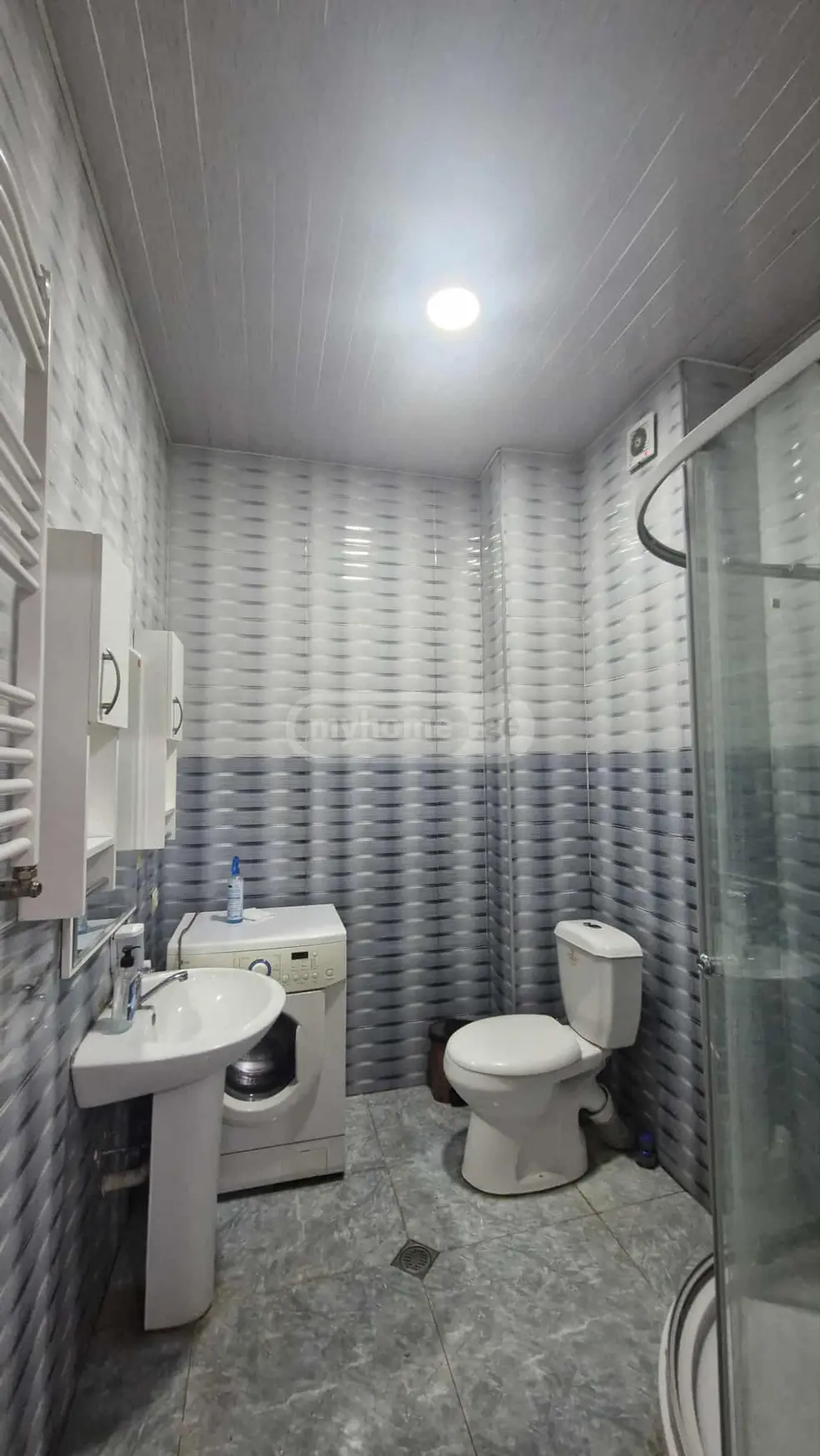 ქირავდება 2 ოთახიანი ბინა დიდუბეში