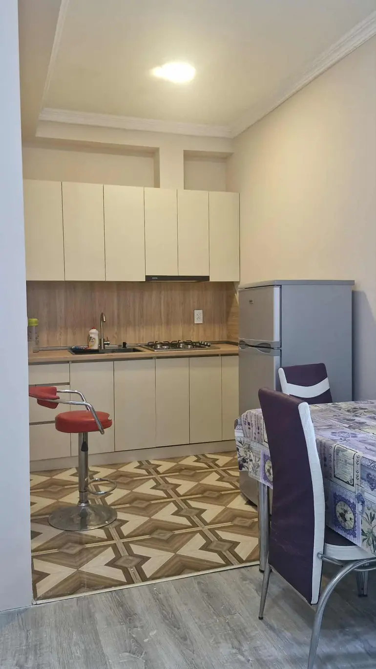 ქირავდება 2 ოთახიანი ბინა დიდუბეში