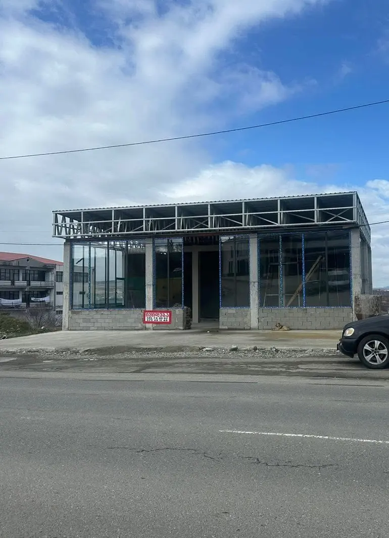 Trade commercial area for sale in gori