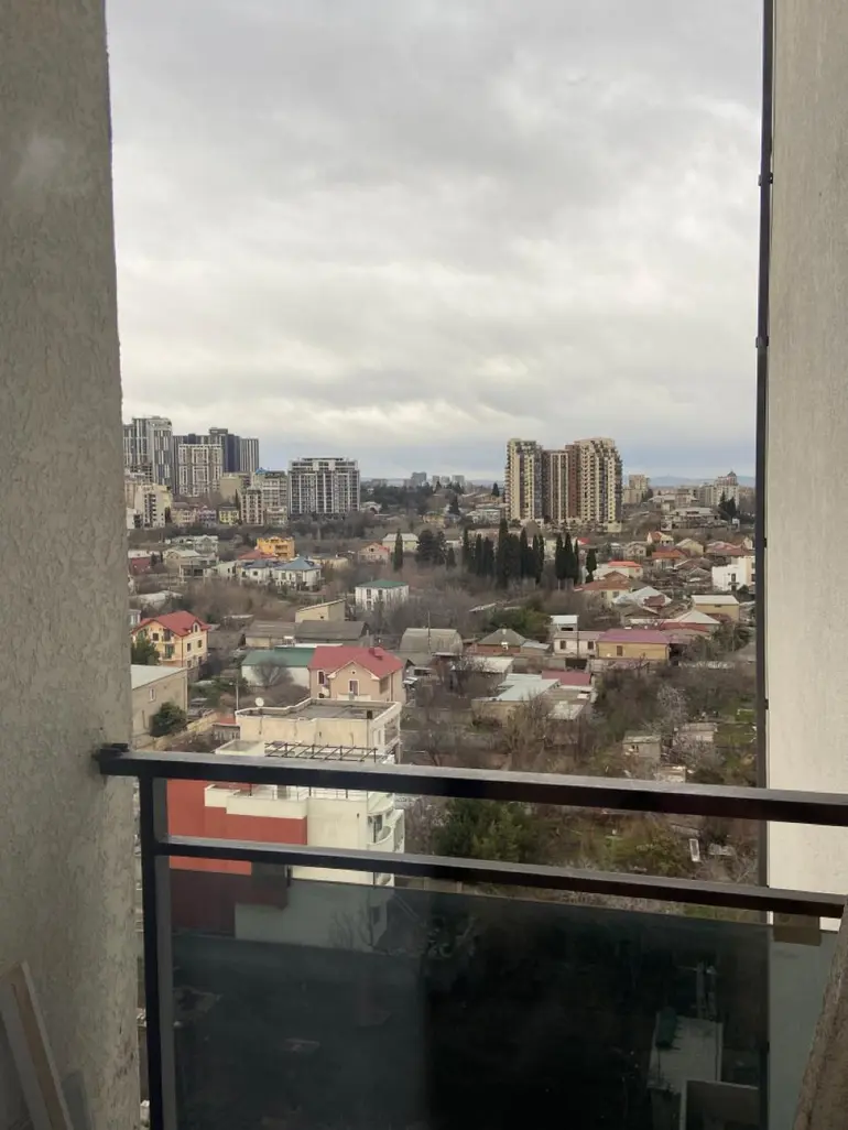 ქირავდება 3 ოთახიანი ბინა ორთაჭალაში