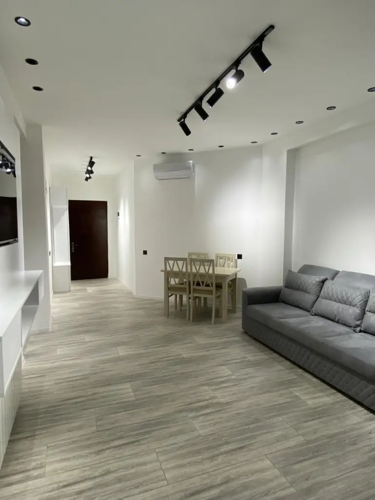 ქირავდება 3 ოთახიანი ბინა ორთაჭალაში