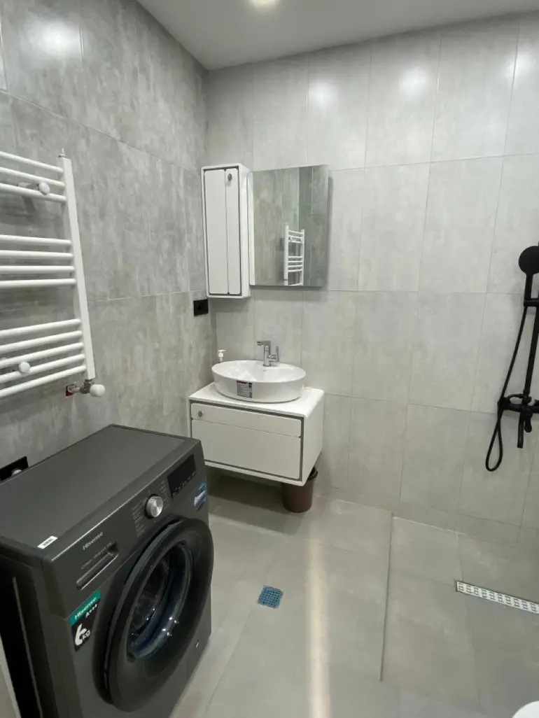 ქირავდება 3 ოთახიანი ბინა ორთაჭალაში