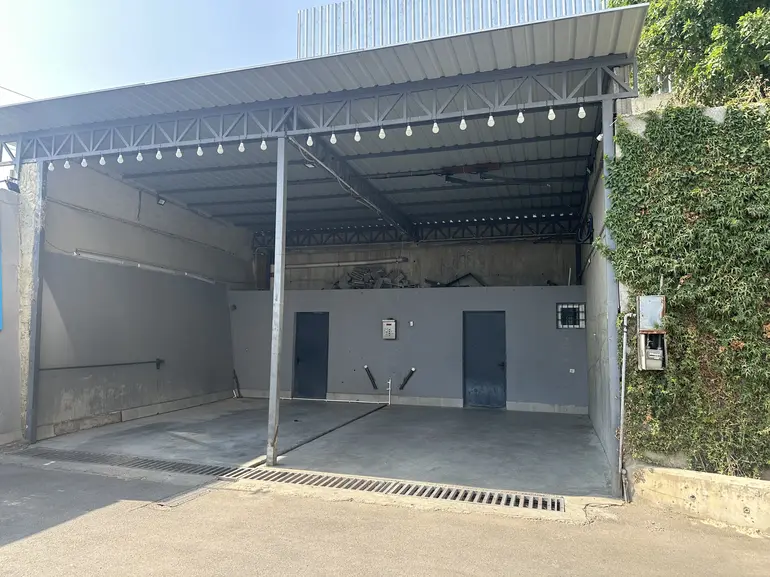 Car wash commercial area for sale in gldani