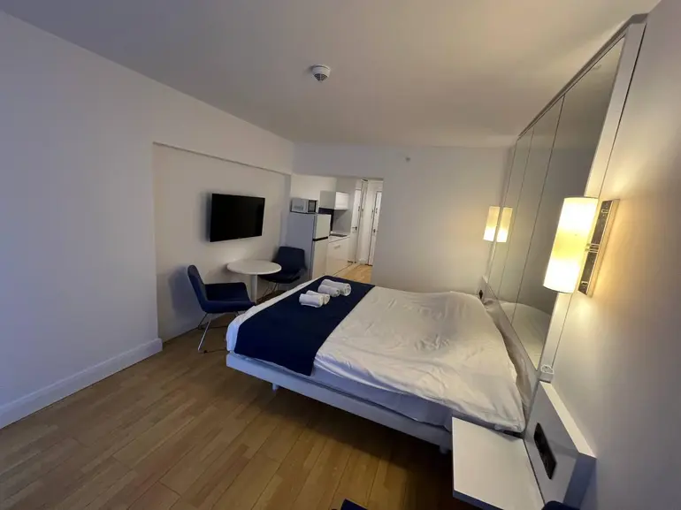 1 room hotel for sale in batumi