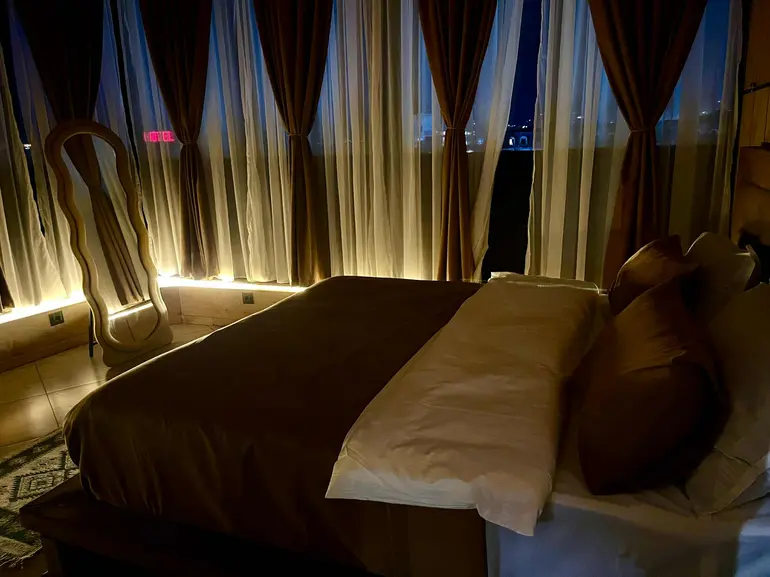 statment-img-0.767089686220761