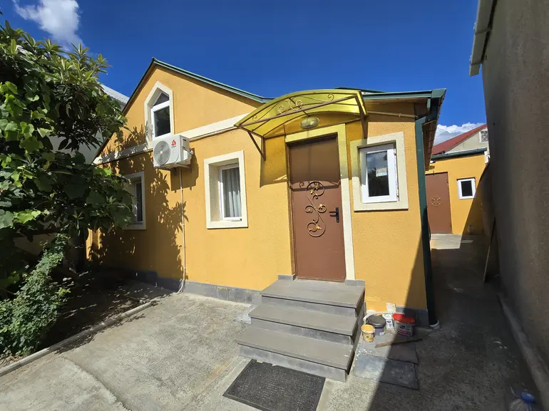 ქირავდება 4 ოთახიანი კერძო სახლი ისანში