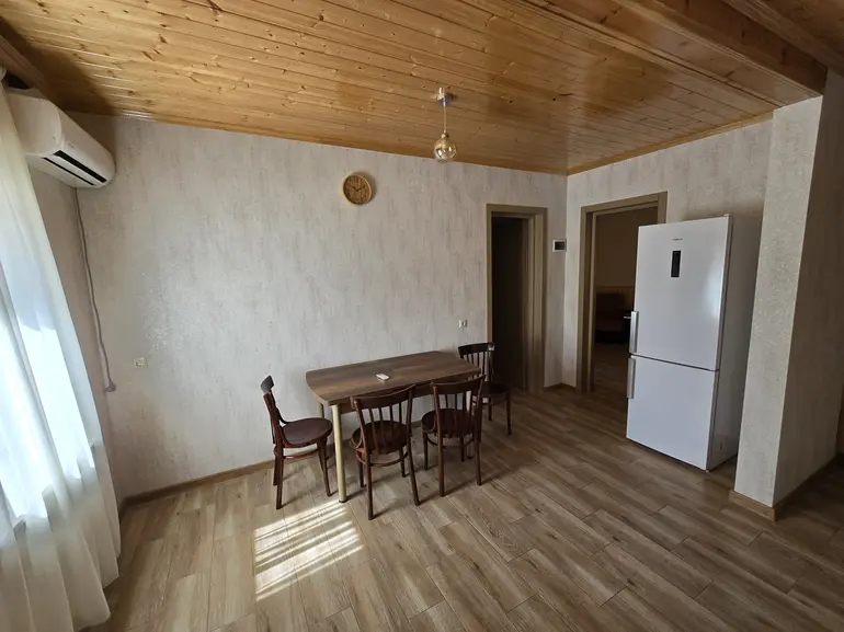 ქირავდება 4 ოთახიანი კერძო სახლი ისანში