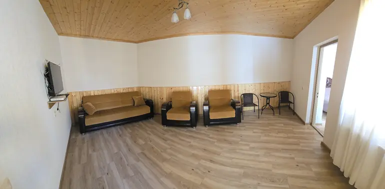 ქირავდება 4 ოთახიანი კერძო სახლი ისანში