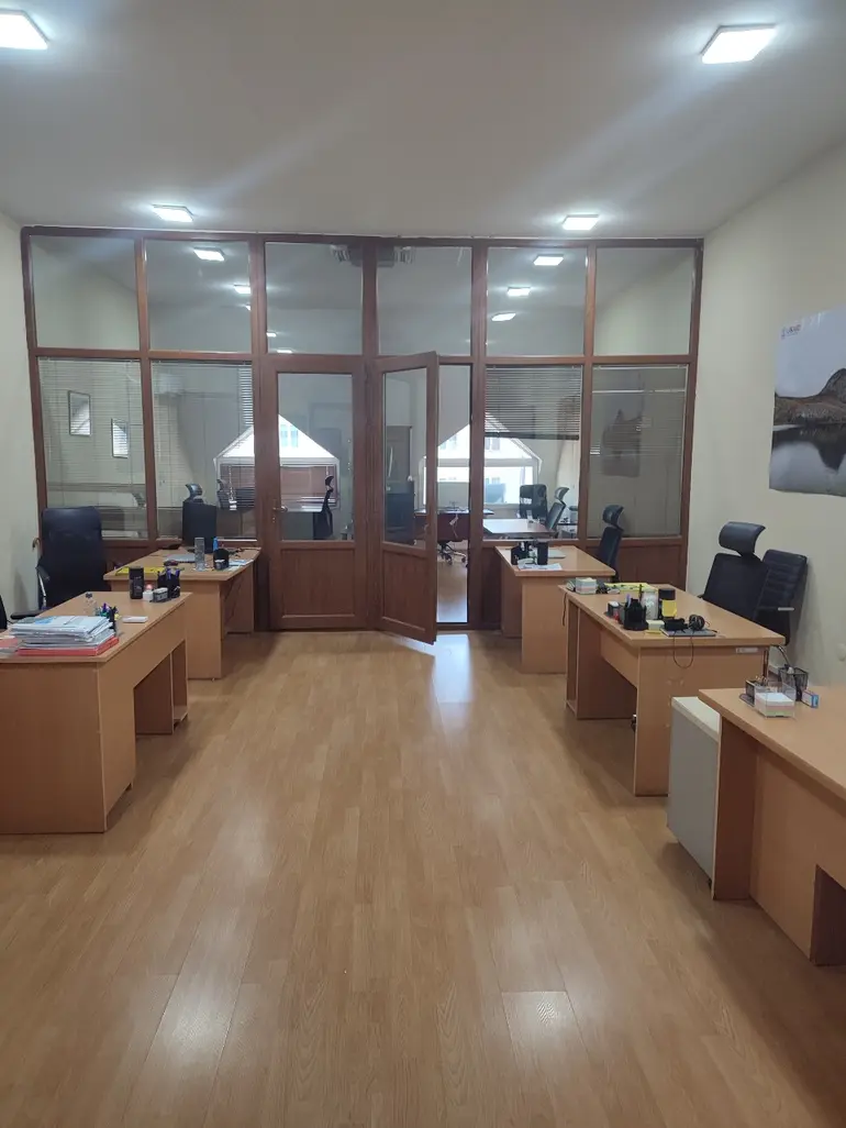 Office commercial area for rent in vera