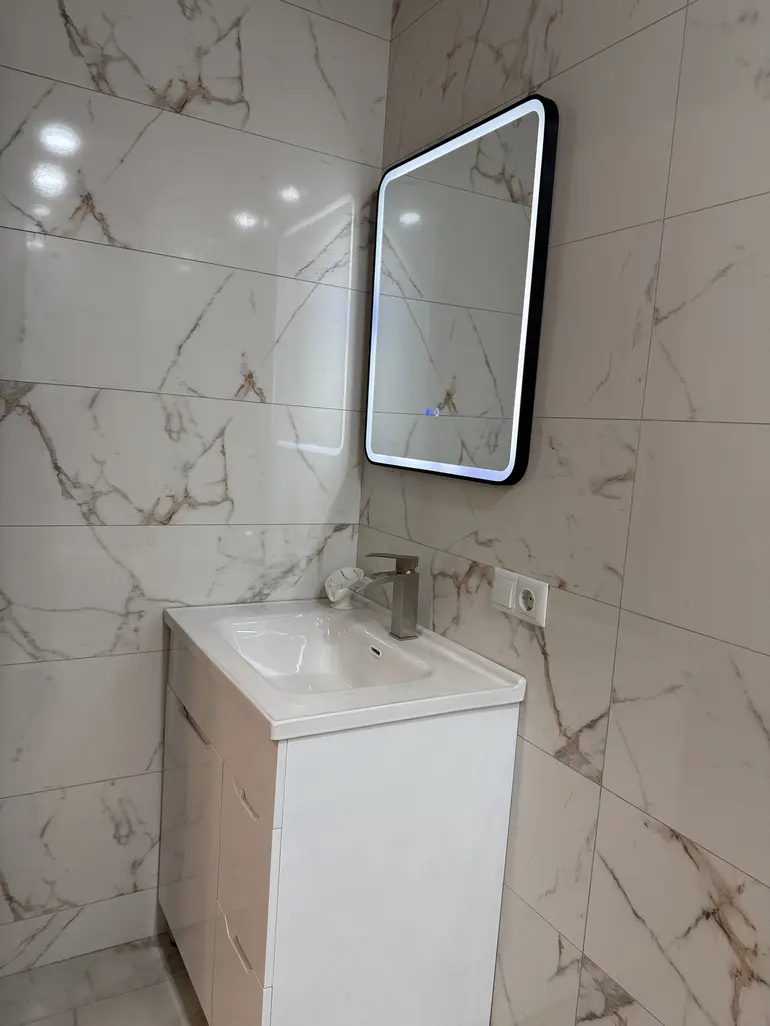 statment-img-0.95555082144325