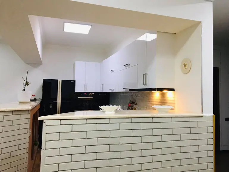 იყიდება 4 ოთახიანი ბინა დიდ დიღომში