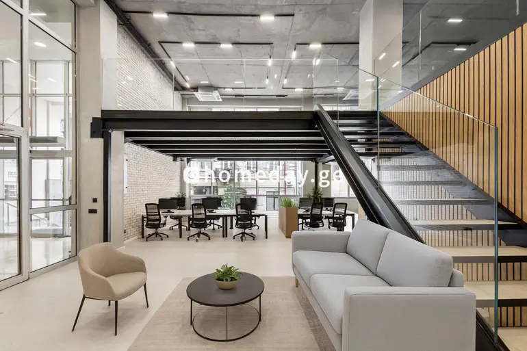 Office commercial area for rent in mtatsminda