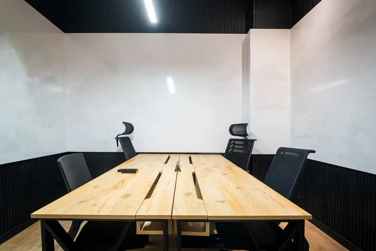 Office commercial area for rent in chugureti