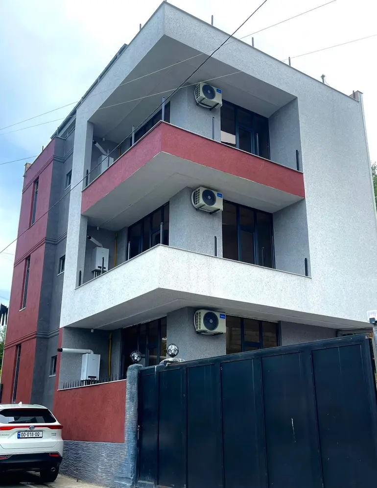 statment-img-0.2394478047115851