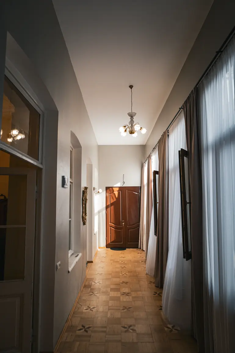 Office commercial area for sale in sololaki