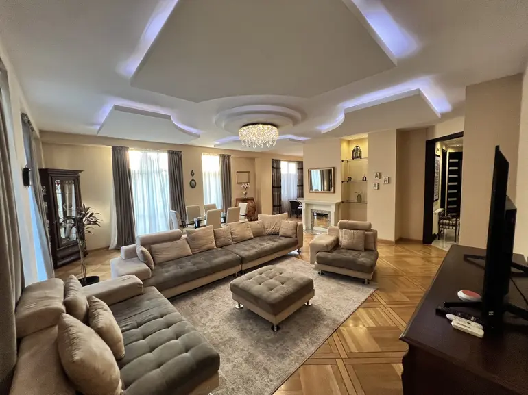 4 room apartment for rent in vake