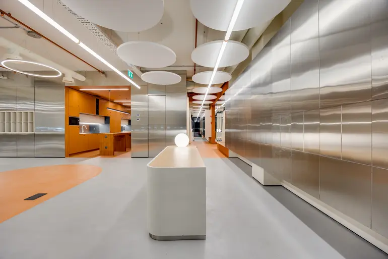 statment-img-0.8864490959040259