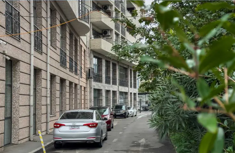 4 room apartment for sale in avlabari