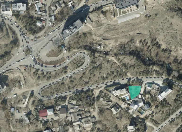 Non-agricultural plot for sale in lisi lake