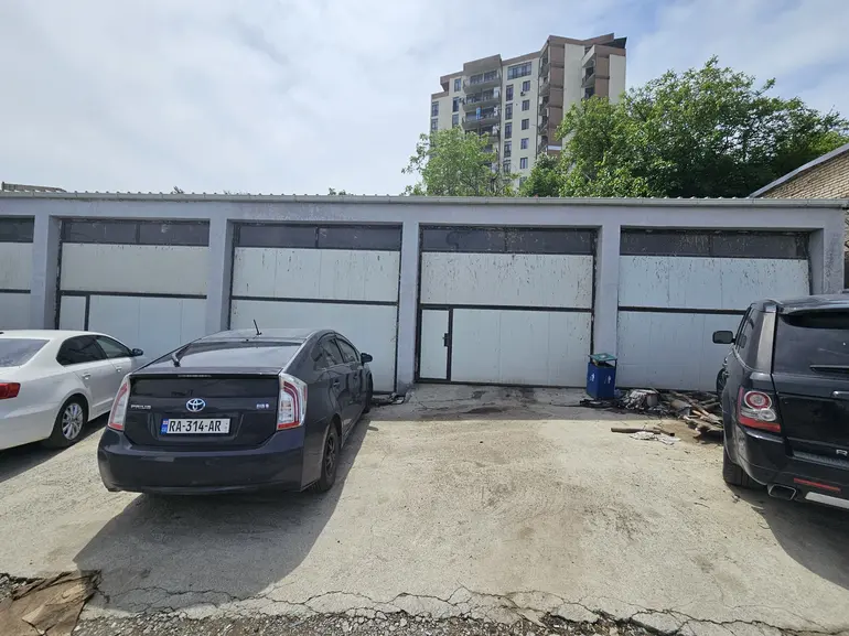 Autoservice commercial area for rent in vashlijvari
