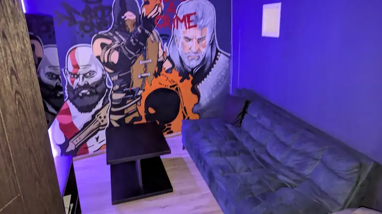 Universal commercial area for rent in mtatsminda