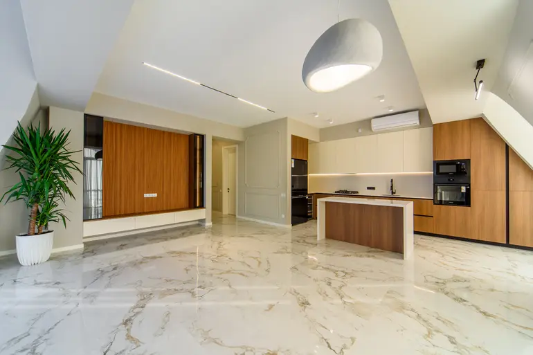 5 room apartment for sale in avlabari