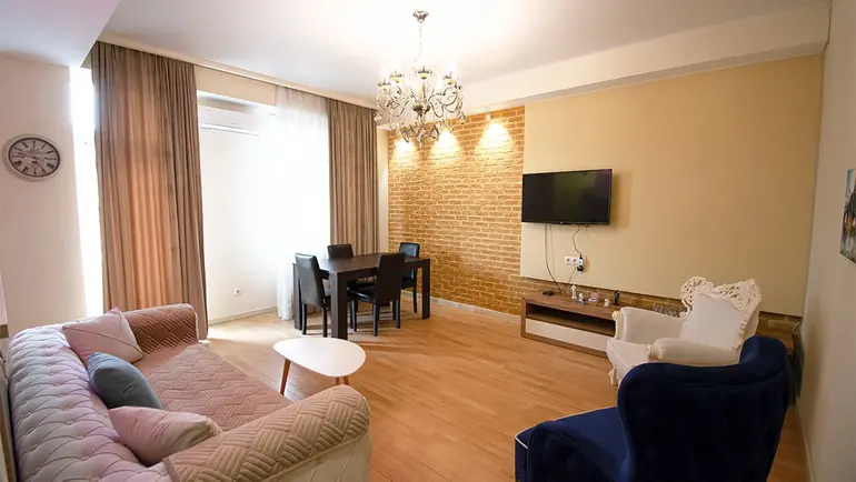 3 room apartment for rent in avlabari