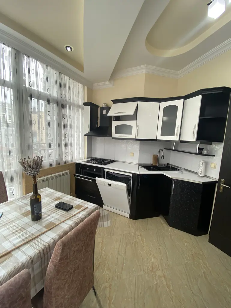 4 room apartment for rent in batumi