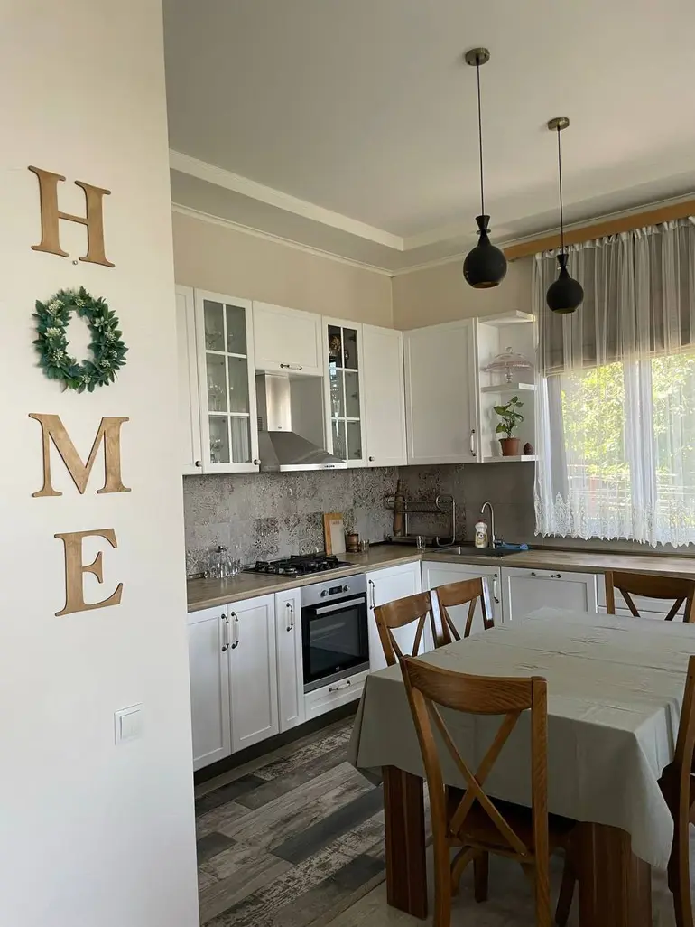 5 room private house for rent in batumi