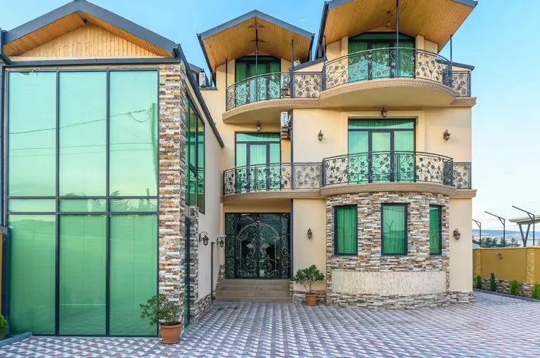 10+ room private house for rent in chugureti