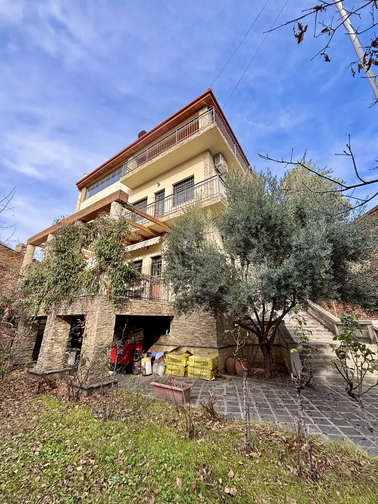 10+ room private house for rent in saburtalo