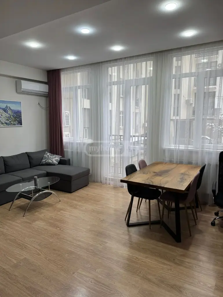2 room apartment for rent in mtatsminda