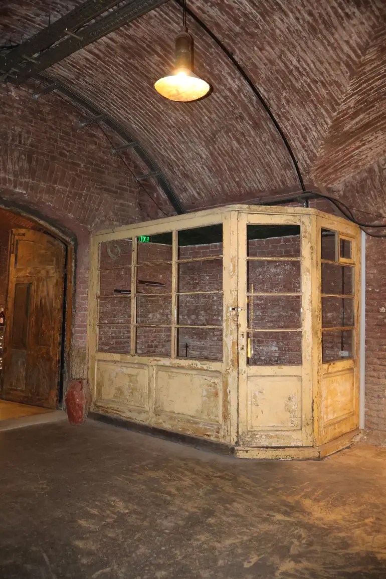 Trade commercial area for rent in vera