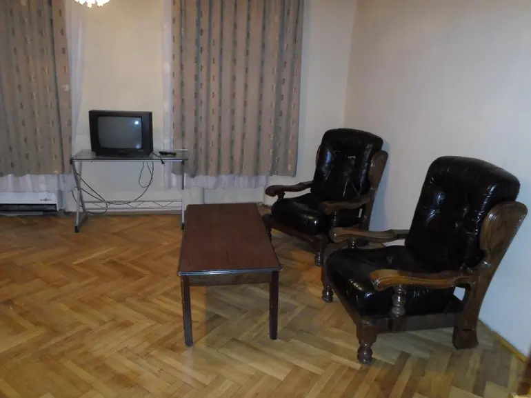 3 room apartment for rent in chugureti