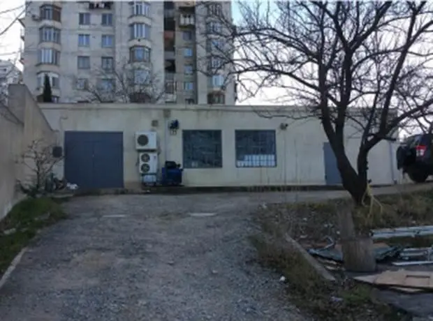 Universal commercial area for rent in vashlijvari
