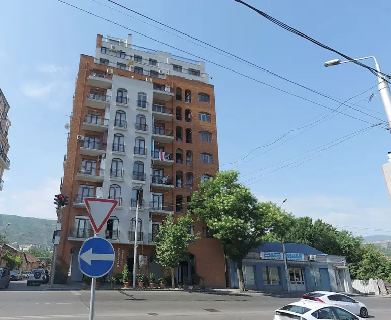 3 room apartment for sale in avlabari