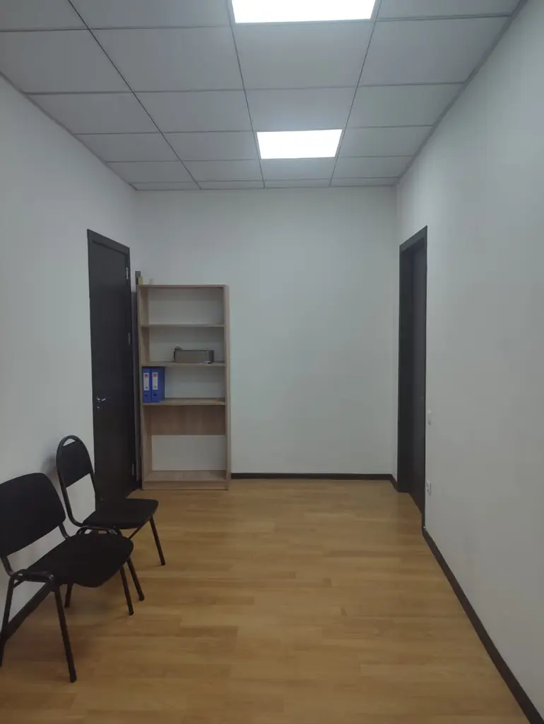 Office commercial area for rent in vera