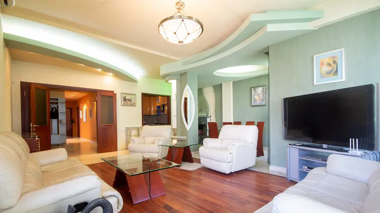 4 room apartment for rent in vake