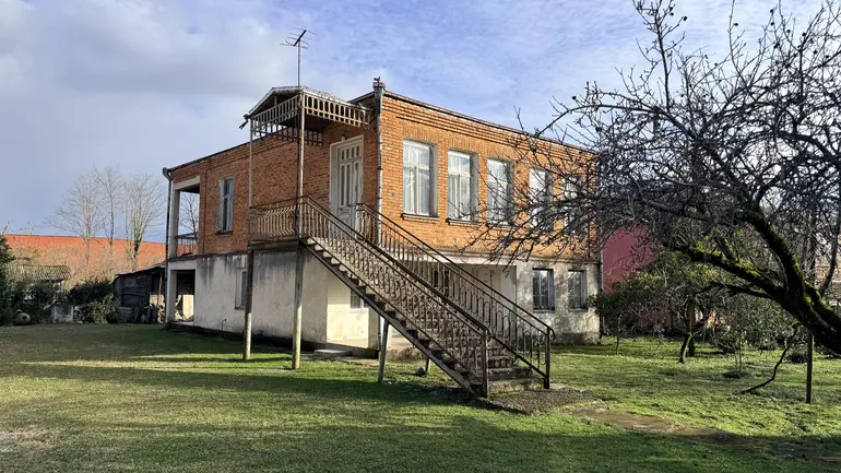 8 room private house for sale in senaki