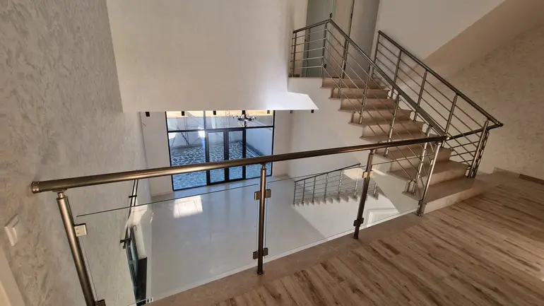 statment-img-0.6254786090990194