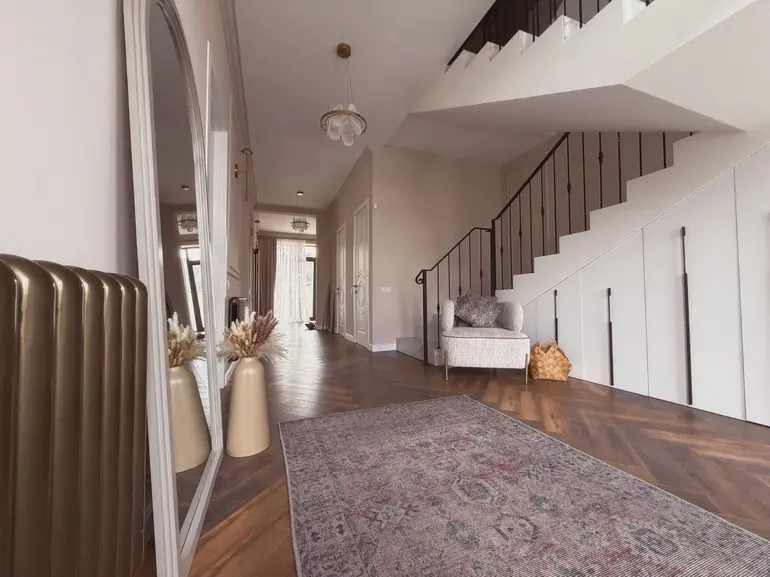 statment-img-0.050863240487775574